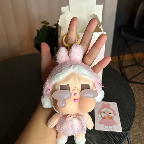 CRYBABY CRYING AGAIN SERIES- Vinyl Face- I’ll give you all my love - Picture 2 of 5